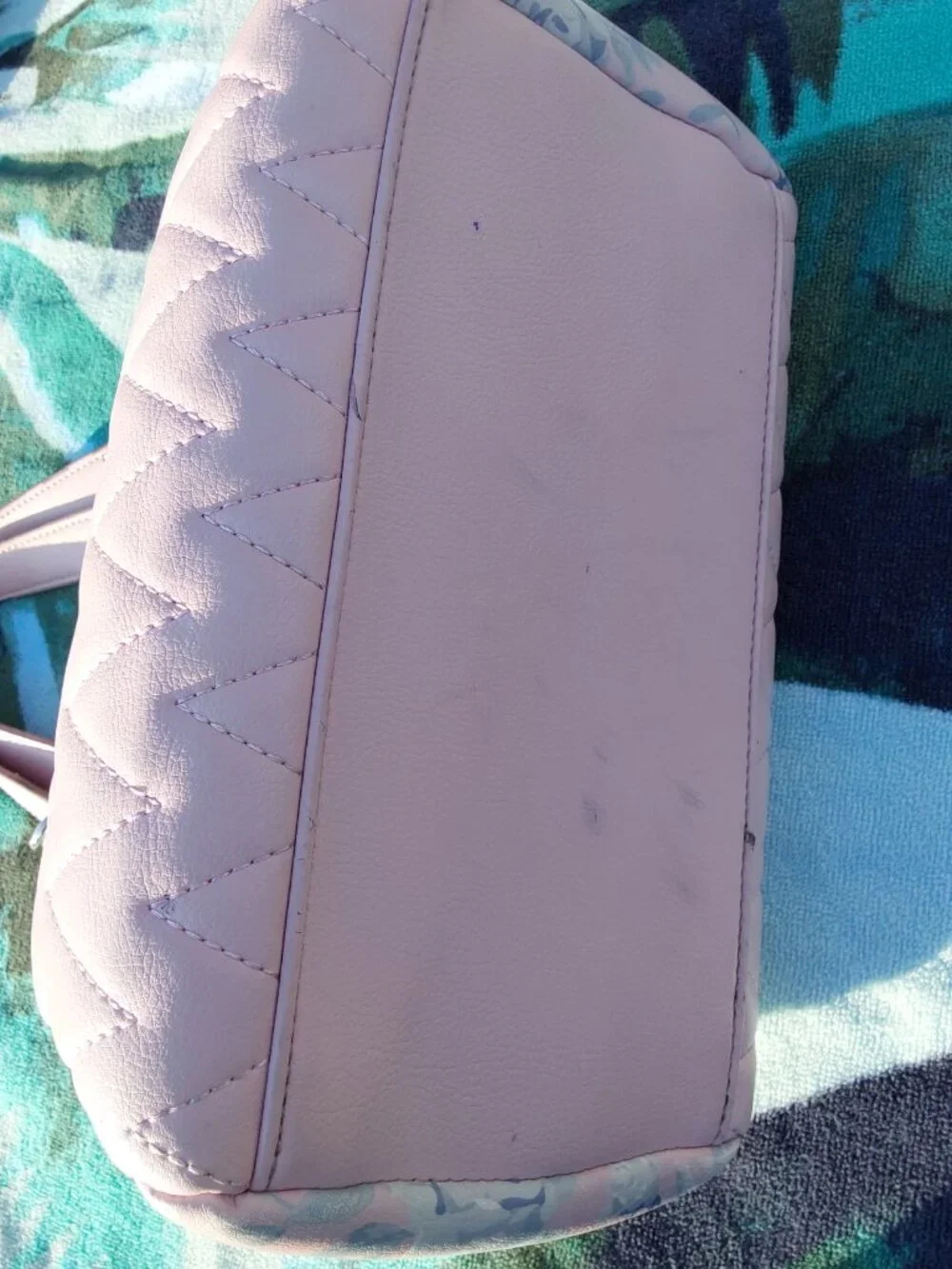 BETSEY JOHNSON PINK PURSE BEAUTIFUL